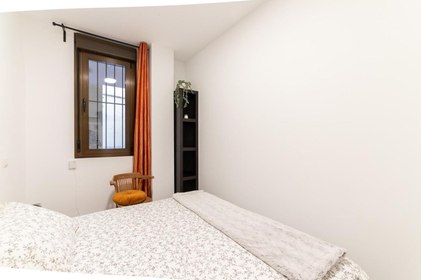 Bonito En El Centro De Apartamento